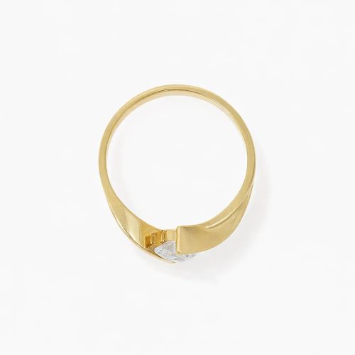 Szív alakú arany eljegyzési gyűrű cirkon kővel elegáns stílusban