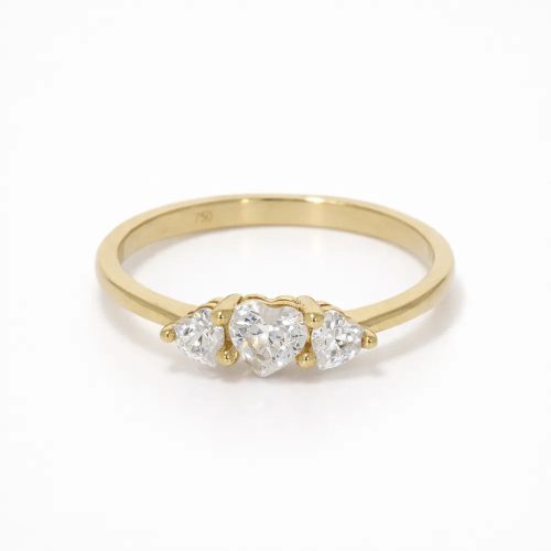 Sárga arany gyűrű szív alakú cirkon kövekkel elegáns kivitelben