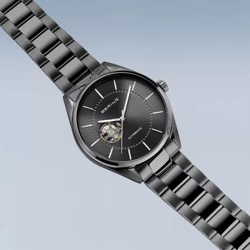 Bering 16743-777 karóra
