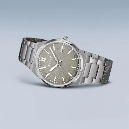 Bering Classic 17639-777 férfi karóra szürke számlappal, acél tokkal