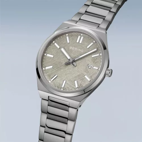Bering Classic 17639-777 férfi karóra szürke számlappal, acél tokkal