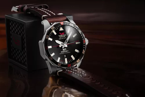 Vostok-Europe N1 Rocket 225A709-L karóra