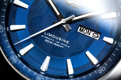Vostok Europe Limousine 561A799-B acél mesh automata férfi karóra számlap közelről