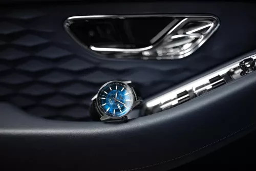 Vostok Europe Limousine 561A799-B acél mesh automata férfi karóra kép
