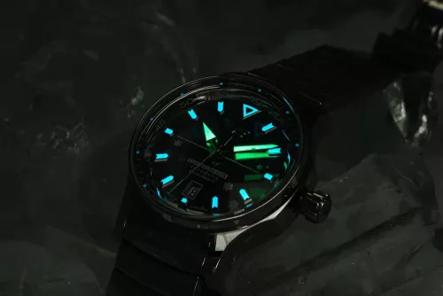 Vostok-Europe jeges hópehlyes számlapos automata 595A773 karóra kéken világító szíj