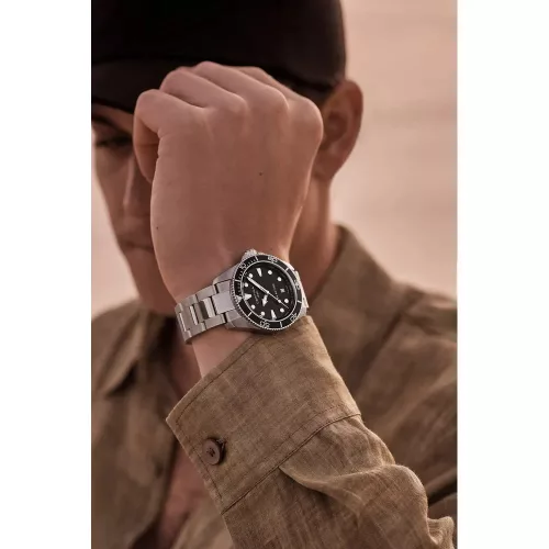 Certina DS Action fekete számlapos elegáns férfi karóra