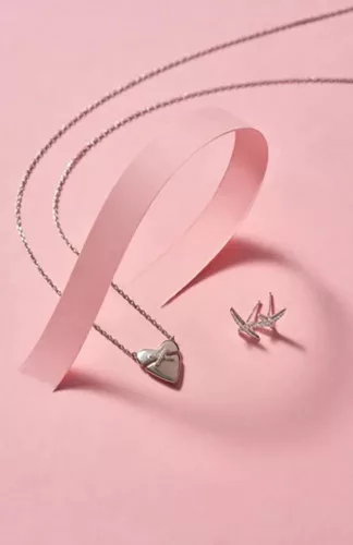 Ania Haie pavé ezüst fülbevaló – szabálytalan kereszt forma, ragyogó kövekkel