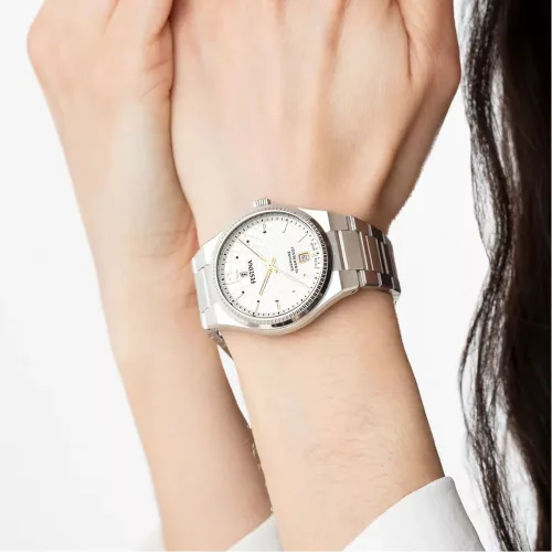 Festina Swiss női karóra – acél tok, ezüst számlap, dátum