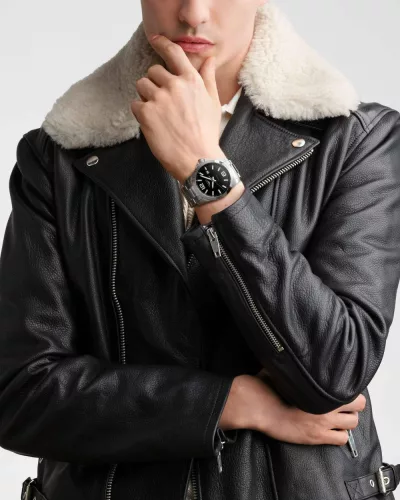 Longines Conquest L3.760.4.56.6 karóra