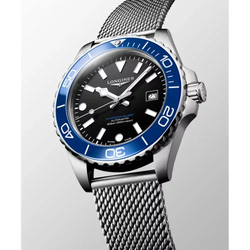 Longines HydroConquest 42 mm férfi karóra fekete számlappal