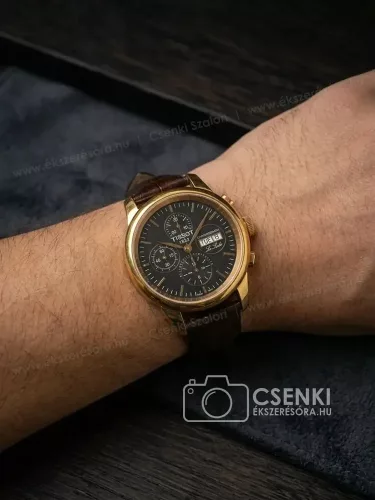 Tissot Le Locle Valjoux automata férfi kronográf T41.5.317.51 kézen